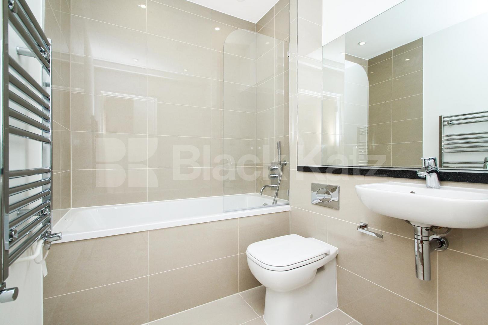 			New Instruction , 2 Bedroom, 1 bath, 1 reception Apartment			 Garrett Street , BARBICAN